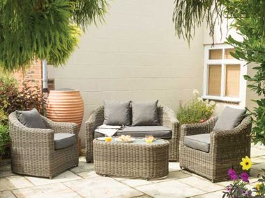 Tips for Choosing Wholesale Outdoor Furniture