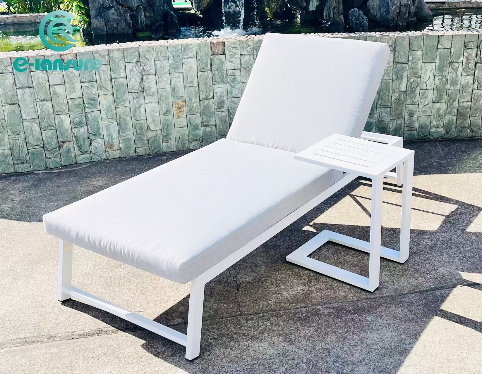 Aluminum beach Sun Lounger outdoor Mental Garden Pool Beach Beds Cushion Custom Recliner with Side Coffee Table